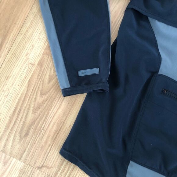 NIKE Black/Gray Lightweight Mesh 1/4 Zip Pullover - Picture 7 of 8